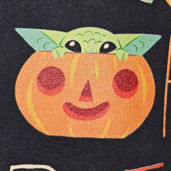 Black Trick or Treat Grogu Tshirt - Picture 4 of 6
